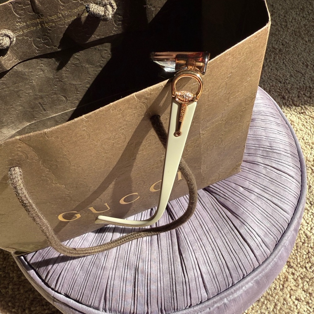 Gucci Brown Eyeglasses with Branded Bag
Deep Discount - Closing Soon. - Picture 2 of 11